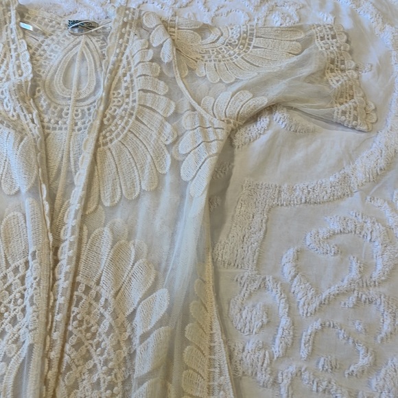 Women lace kimono - Picture 5 of 7